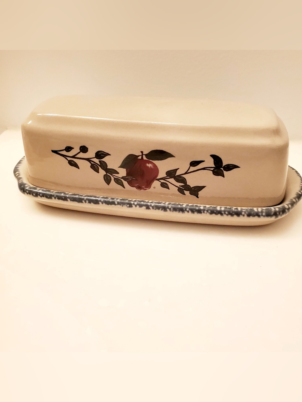Vintage Stoneware Butter Dish with Apple Motif, Home & Garden Party